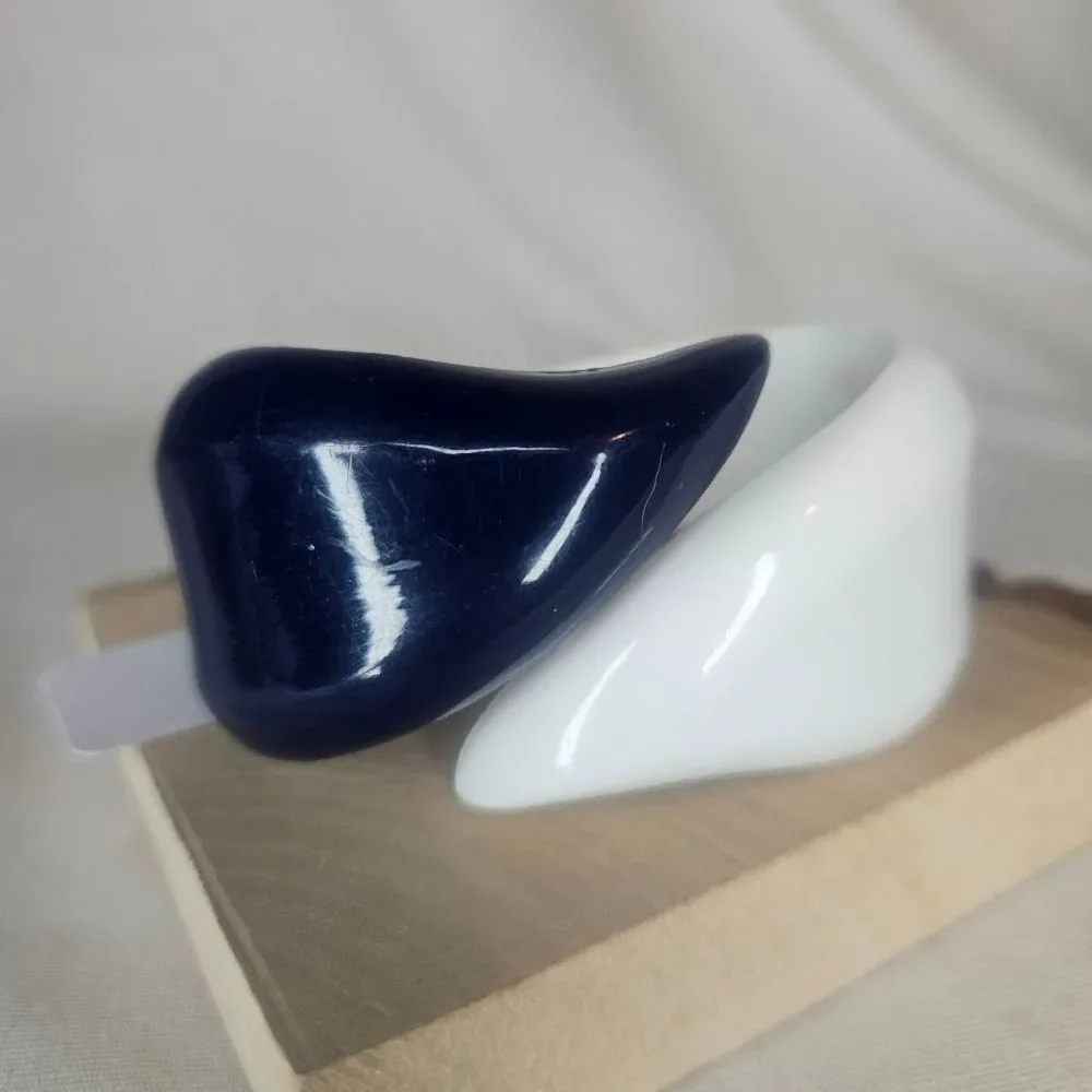 Vintage Blue and White Bypass Clamper Bangle 6.75